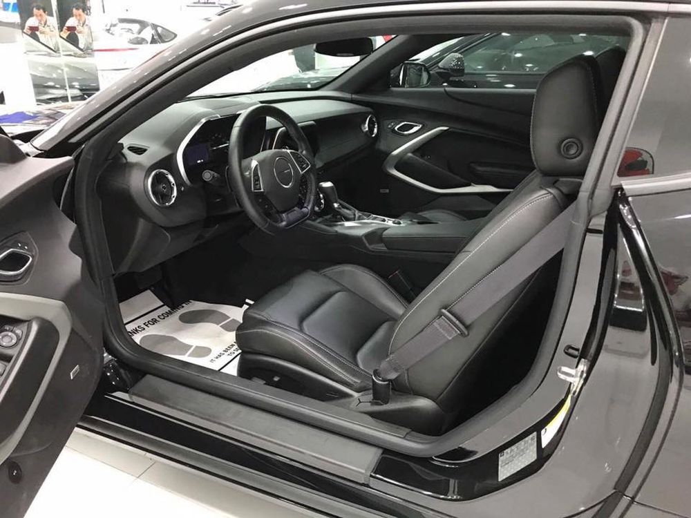 Chevrolet Camaro RS 2017 hàng hiếm, 