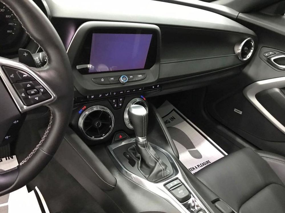 Chevrolet Camaro RS 2017 hàng hiếm, 