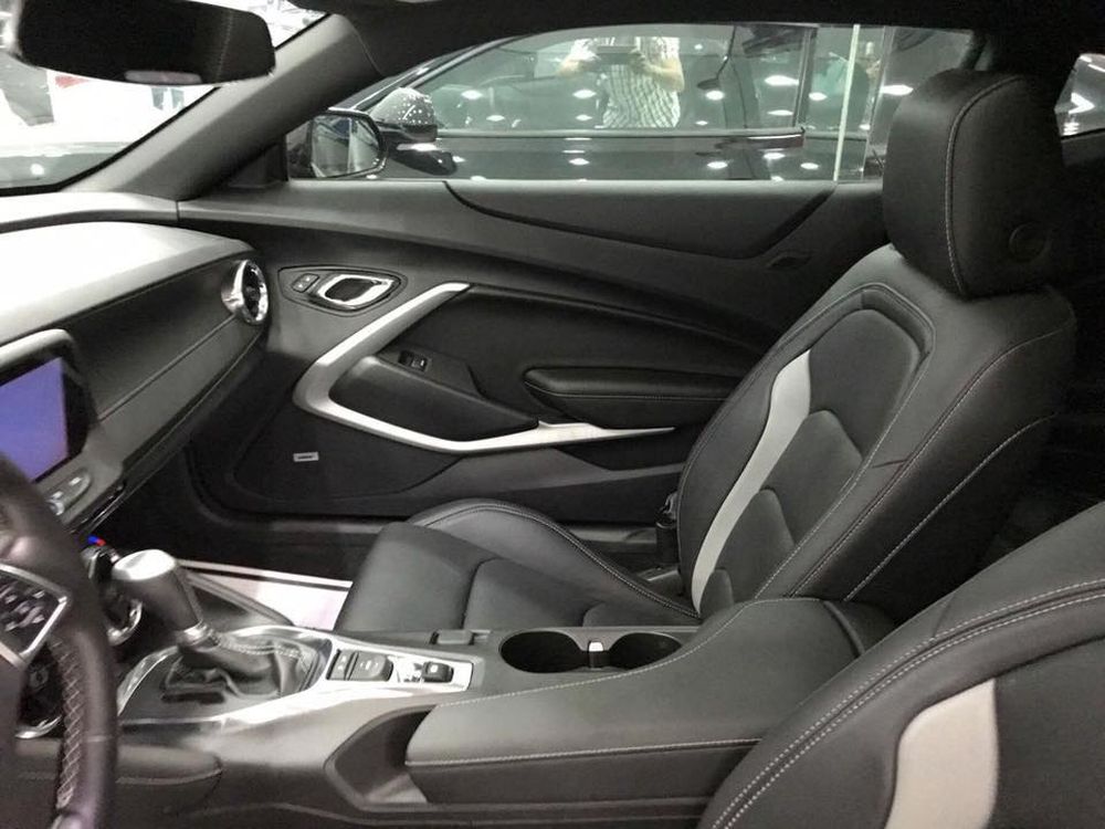 Chevrolet Camaro RS 2017 hàng hiếm, 