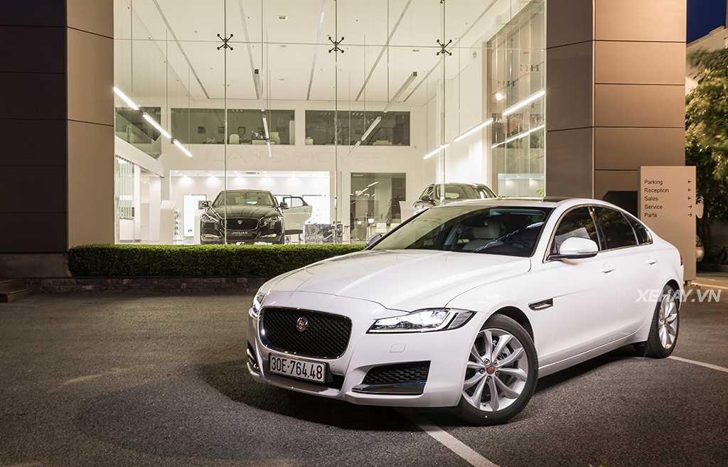 [ĐÁNH GIÁ XE] Jaguar XF Prestige 2017 - Cá tính riêng, sức hút riêng