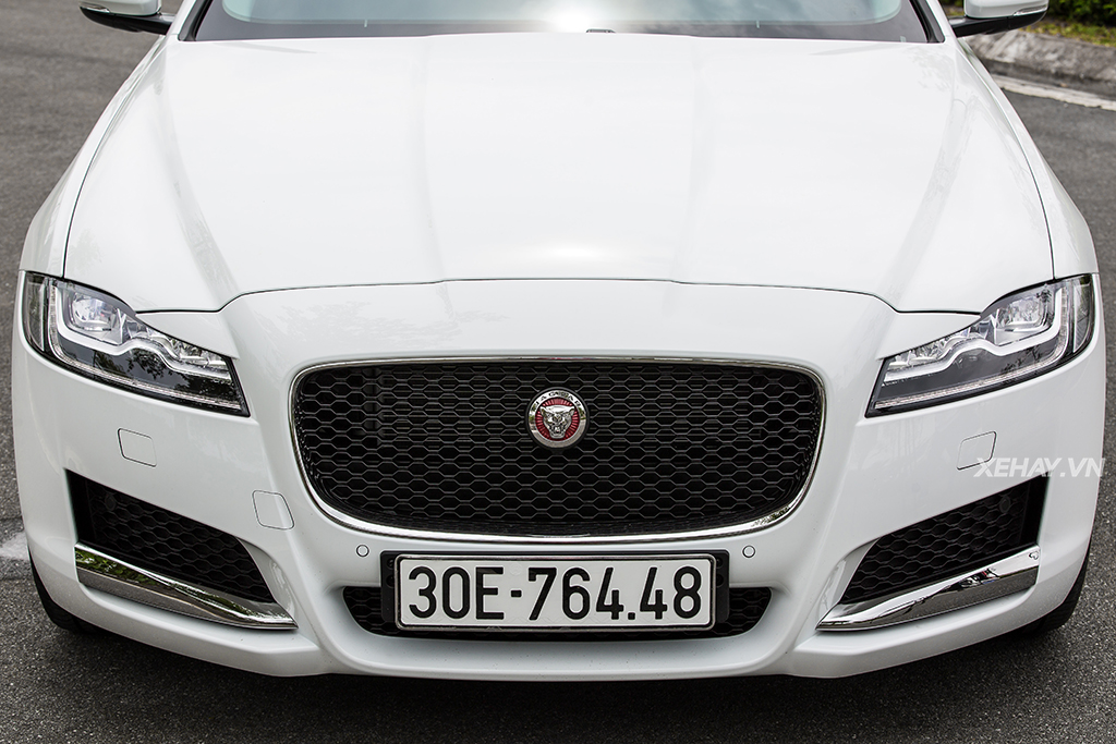 [ĐÁNH GIÁ XE] Jaguar XF Prestige 2017 - Cá tính riêng, sức hút riêng