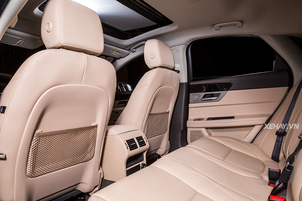 [ĐÁNH GIÁ XE] Jaguar XF Prestige 2017 - Cá tính riêng, sức hút riêng
