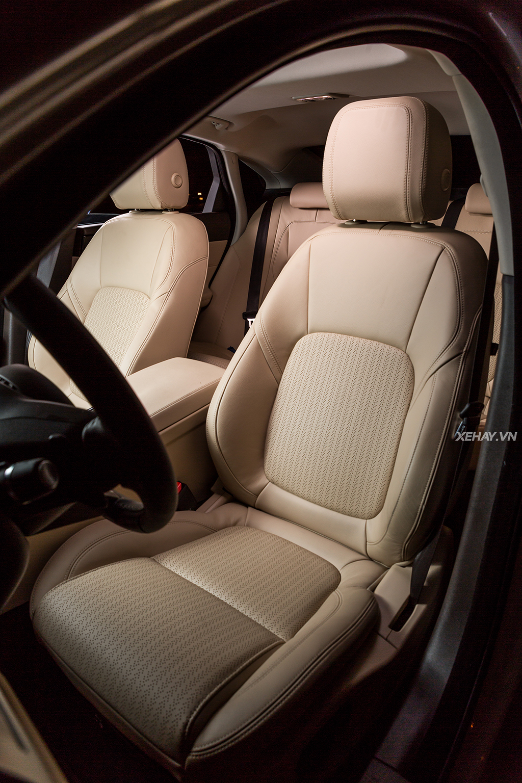 [ĐÁNH GIÁ XE] Jaguar XF Prestige 2017 - Cá tính riêng, sức hút riêng
