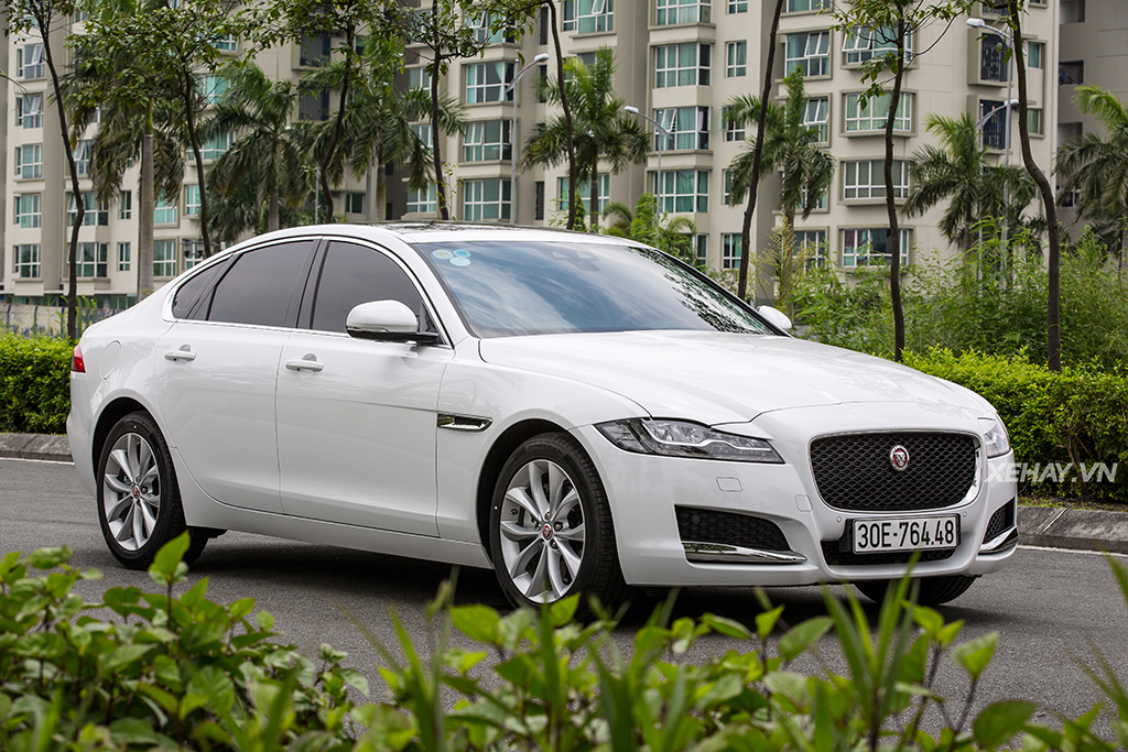 [ĐÁNH GIÁ XE] Jaguar XF Prestige 2017 - Cá tính riêng, sức hút riêng