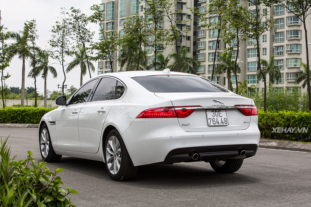 [ĐÁNH GIÁ XE] Jaguar XF Prestige 2017 - Cá tính riêng, sức hút riêng