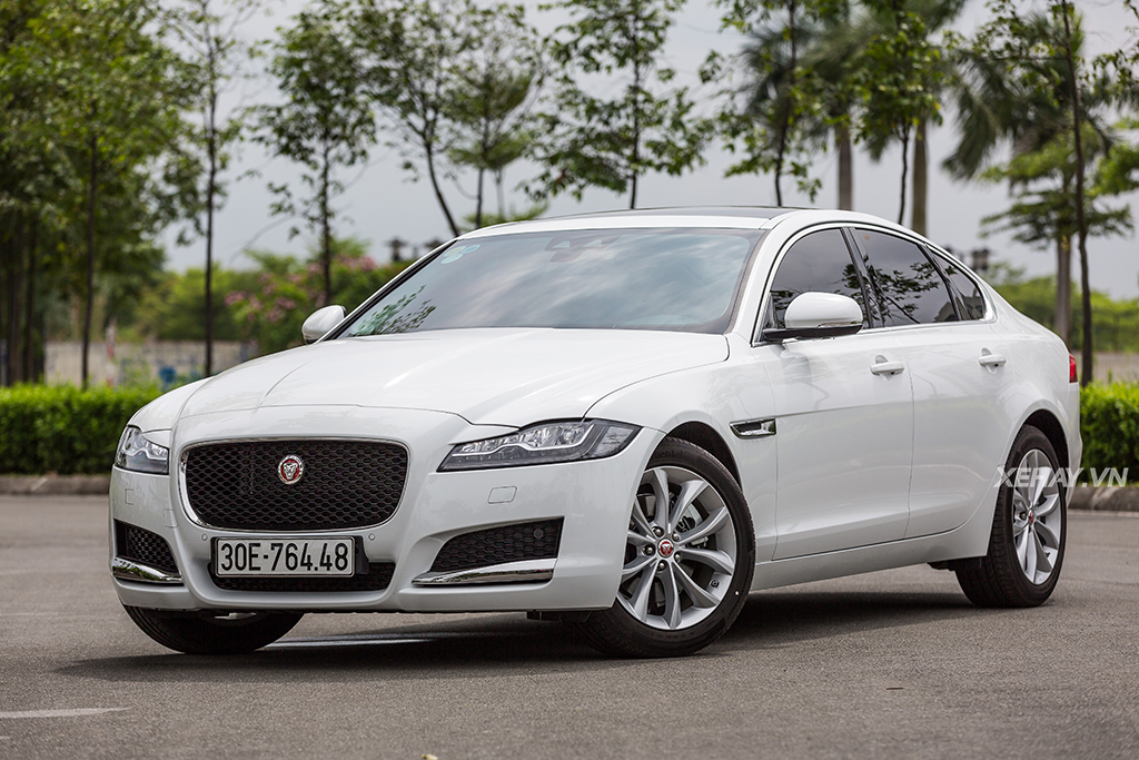 [ĐÁNH GIÁ XE] Jaguar XF Prestige 2017 - Cá tính riêng, sức hút riêng