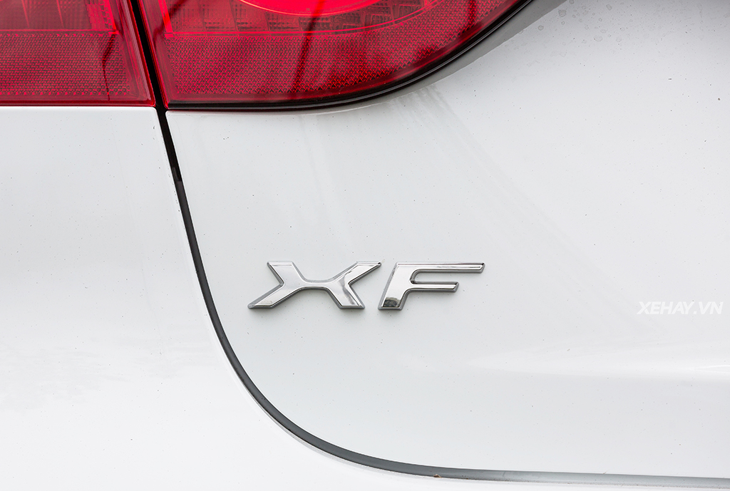 [ĐÁNH GIÁ XE] Jaguar XF Prestige 2017 - Cá tính riêng, sức hút riêng