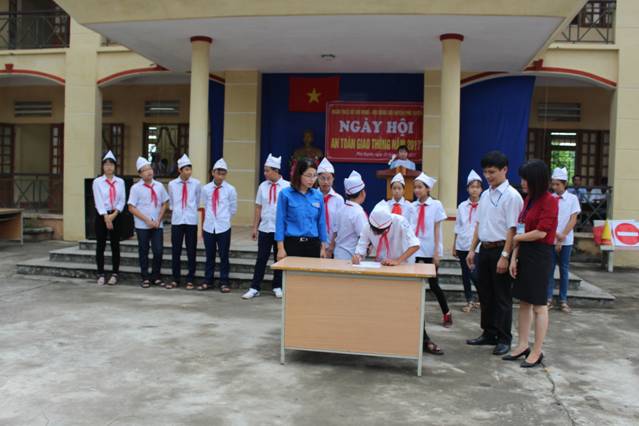 Sôi nổi các hoạt động trong Ngày hội an toàn giao thông của tuổi trẻ Phú Xuyên