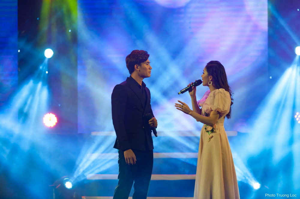 Cặp đôi “Thần tượng Bolero” Thanh Lan – Hoàng Ngọc Sơn nhập tâm trong “Đêm tâm sự”