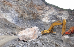 Cần làm rõ những sai phạm nghiêm trọng trong hoạt động khai thác đá của Công ty Hồng Hà
