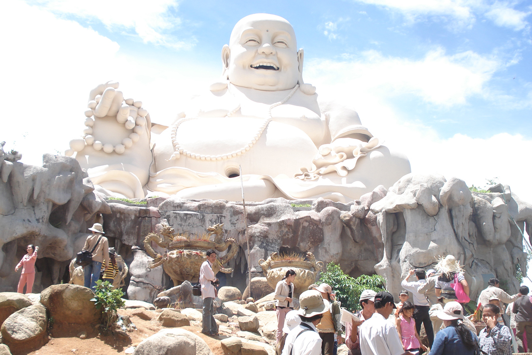 Kỳ 2: Những cây thẻ… phá trấn yểm