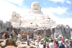 Kỳ 2: Những cây thẻ… phá trấn yểm