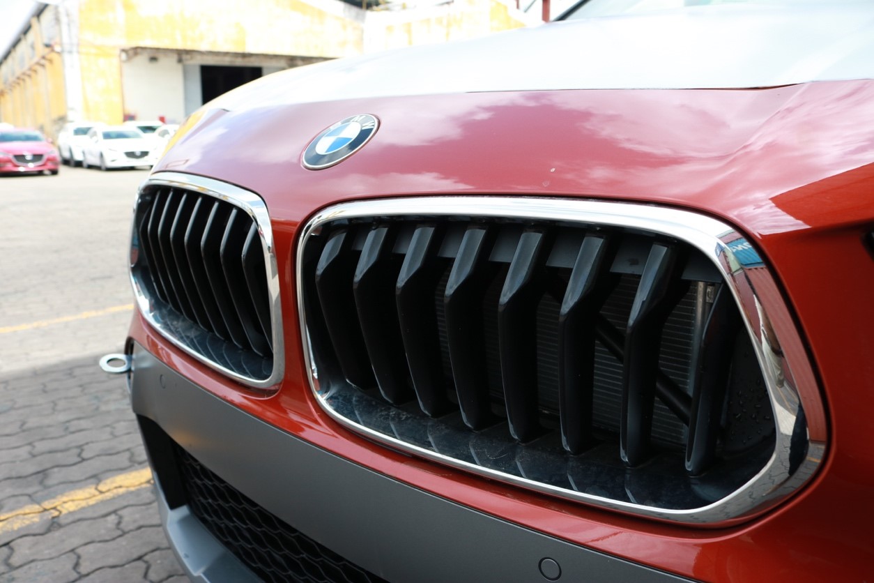 Hé lộ những hình ảnh đầu tiên của BMW X2 hoàn toàn mới tại cảng