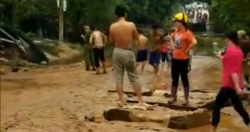 Lào Cai: Hàng vạn mét khổi bùn thải Công ty DAP Lào Cai đổ vào nhà dân