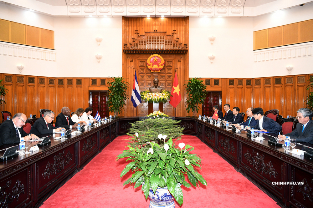 Thủ tướng khẳng định Việt Nam coi trọng và quyết tâm củng cố mối quan hệ với Cuba trong bất cứ hoàn cảnh nào.
