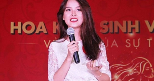 50 nữ sinh viên Hà Nội “đọ” tài sắc