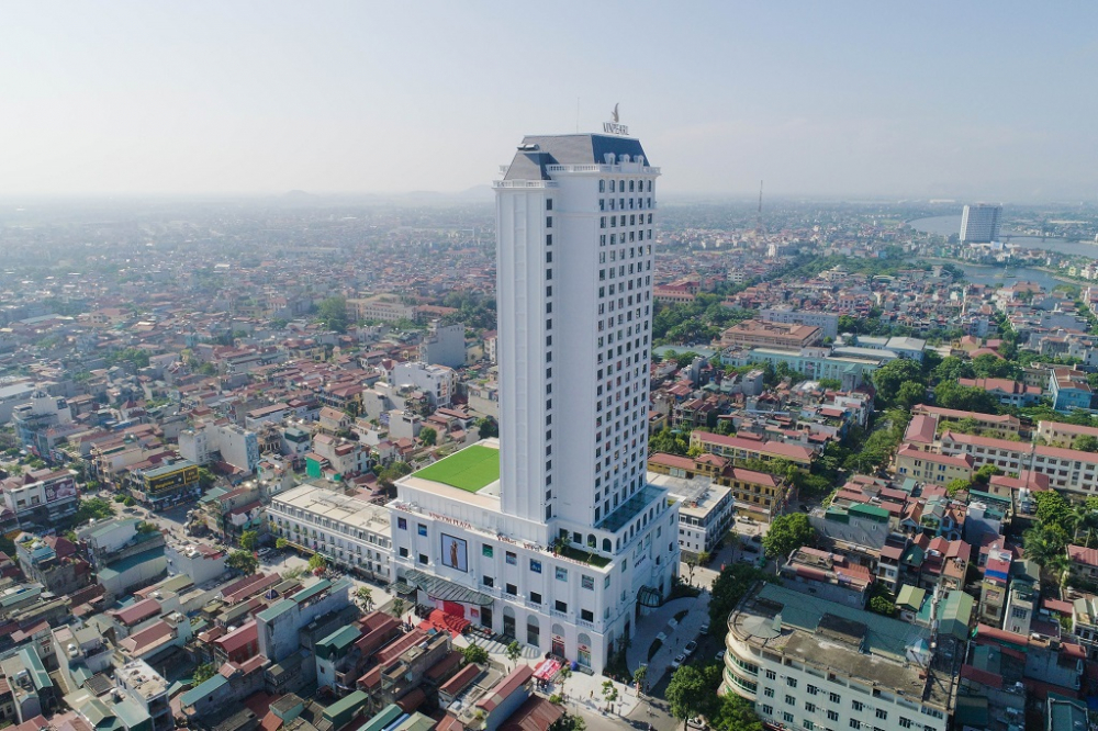 Vincom Plaza Phủ Lý có vị trí tuyệt đẹp và là tòa nhà cao nhất thành phố.