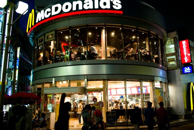 Chinh phục cả thế giới, vì sao McDonald’s và Burger King vẫn “chậm chạp” ở Việt Nam?