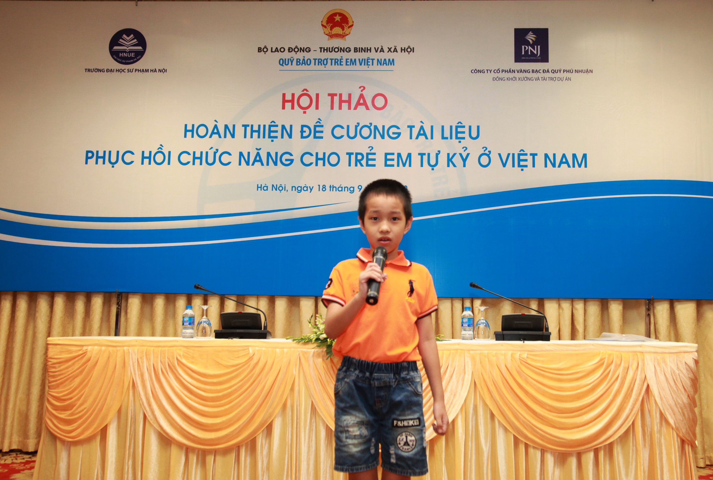 Nâng cao nhận thức, hỗ trợ phục hồi chức năng cho trẻ tự kỷ