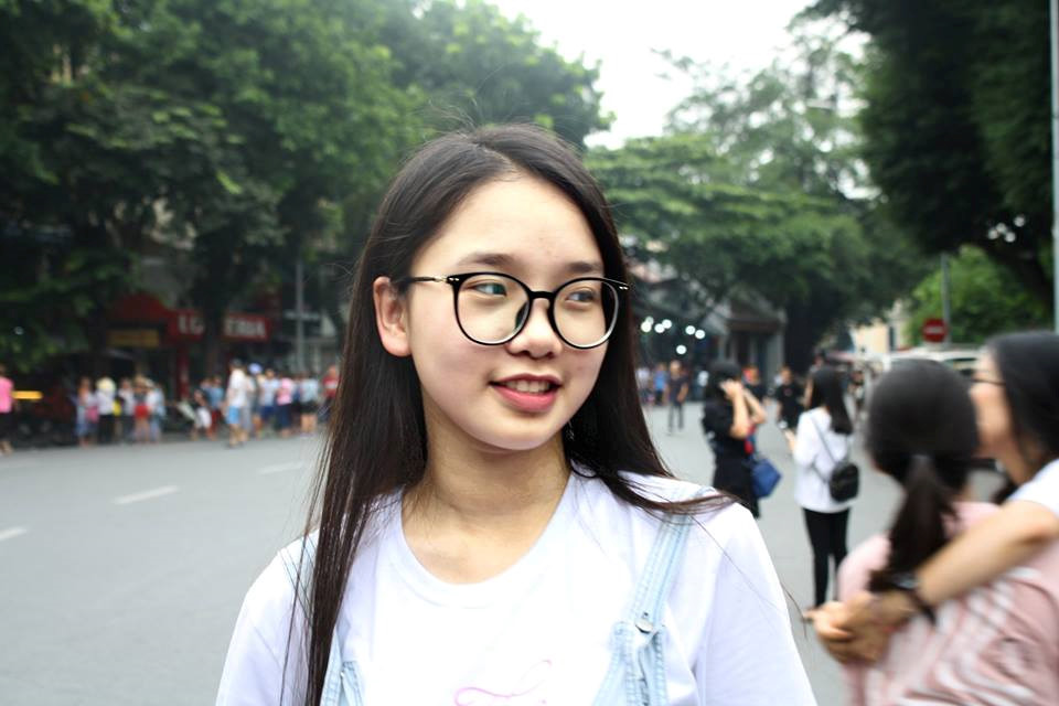 Trở thành đại sứ trường Ams khiến Linh cảm thấy khá áp lực, song nữ sinh tự tin khẳng định sẽ cố gắng biến điều đó thành động lực để hoàn thiện bản thân.