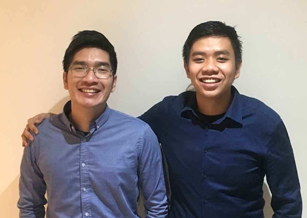 Hai sinh viên xuất sắc giành giải nhất trong cuộc thi