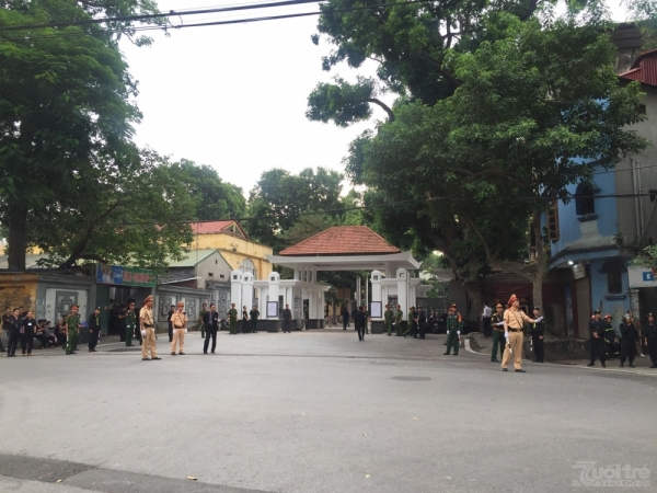Ngay từ sáng sớm, lực lượng công an, quân đội đã túc trực tại Nhà tang lễ Quốc gia, số 5 Trần Thánh Tông, Hà Nội.