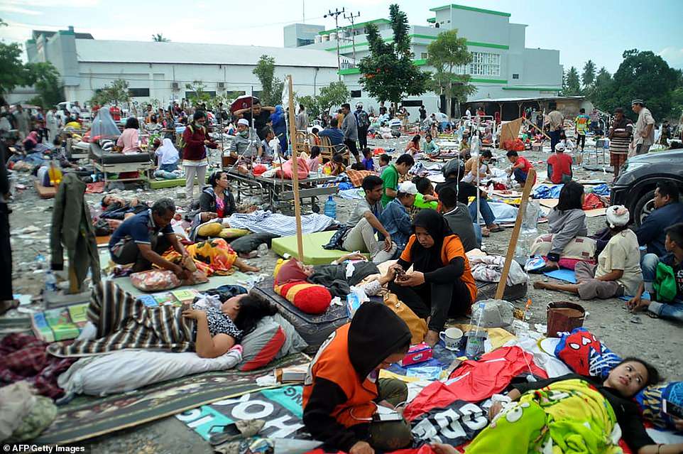 Động đất, sóng thần ở Indonesia: Hàng nghìn người có thể đã chết