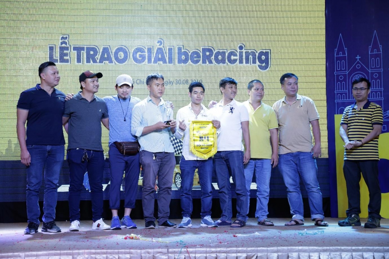 Đội beCar khu vực phía Nam xuất sắc giành giải thưởng của cuộc đua beRacing