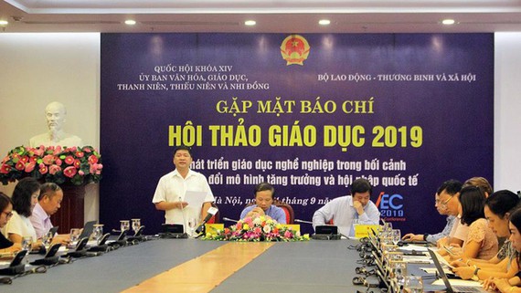 Bàn giải pháp nâng cao chất lượng giáo dục nghề nghiệp