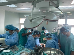 Thực hiện 2 ca ghép tạng xuyên Việt từ một người chết não tại Hà Nội