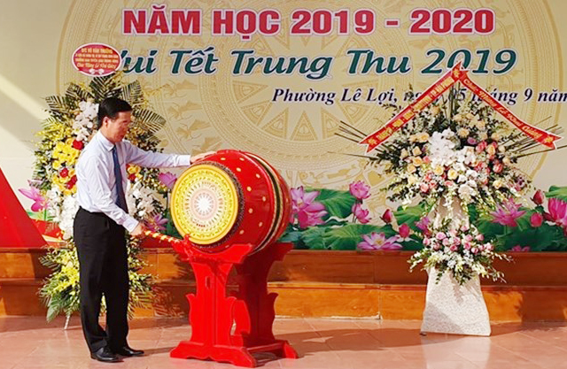 Trưởng Ban Tuyên giáo Trung ương Võ Văn Thưởng dự lễ khai giảng năm học mới tại Hải Phòng