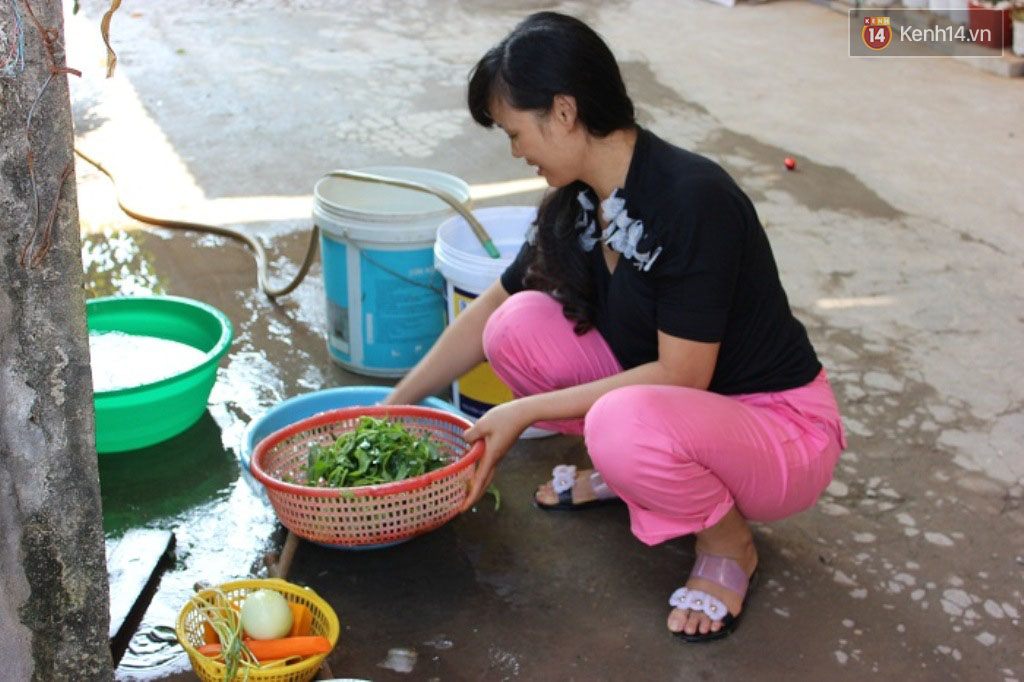 Hà Nội: Nhiều vùng ngoại thành, người dân chưa mặn mà với nước sạch