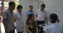 Kiểm tra công tác khám, tư vấn sức khỏe cho người dân tại 2 trạm y tế phường Hạ Đình và Thanh Xuân Trung