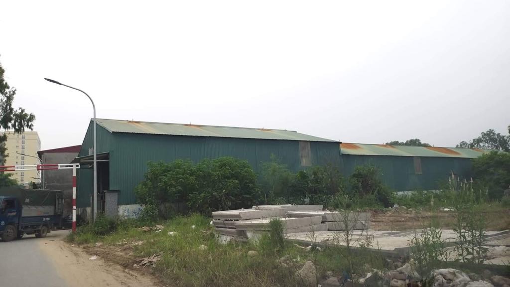 Nhà xưởng được xây dựng trên khu đất của Trung tâm huấn luyện Thể thao Quốc Gia Hà Nội