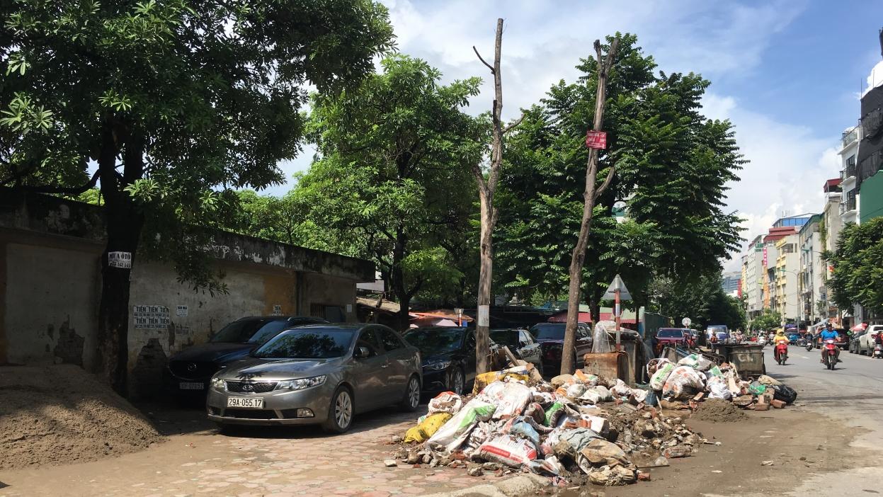 Cần thiết lập lại trật tự đô thị tại phố Trung Phụng