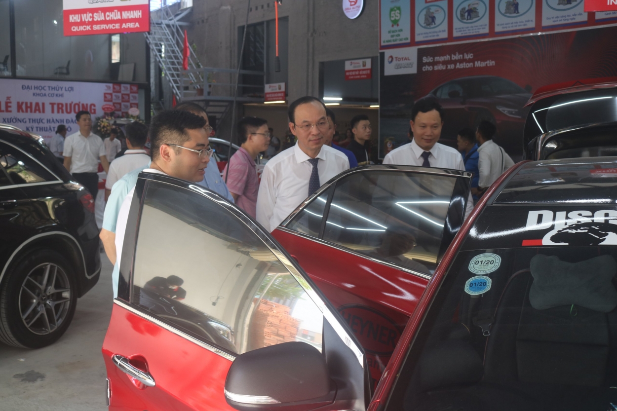 Xưởng thực hành đào tạo kỹ thuật ô tô của 