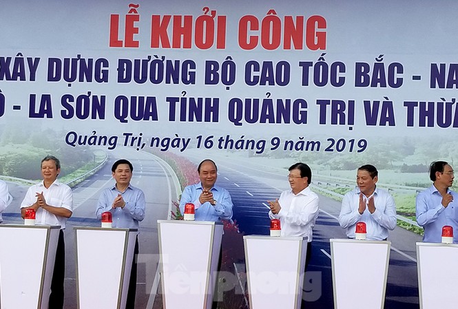 Cao tốc Cam Lộ-La Sơn phải là hình mẫu không để rút ruột, bán thầu