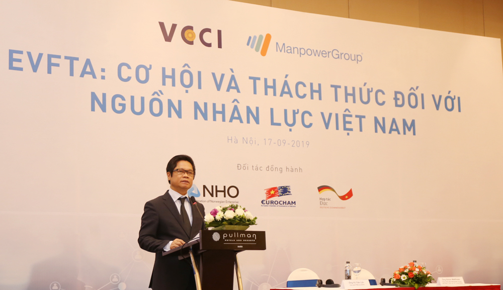 Ông Vũ Tiến Lộc, Chủ tịch VCCI phát biểu tại Hội thảo