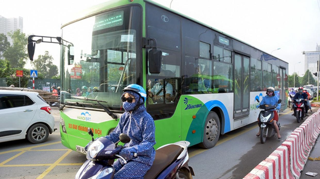 Khó cải thiện tình trạng nhiều phương tiện lấn làn buýt nhanh BRT