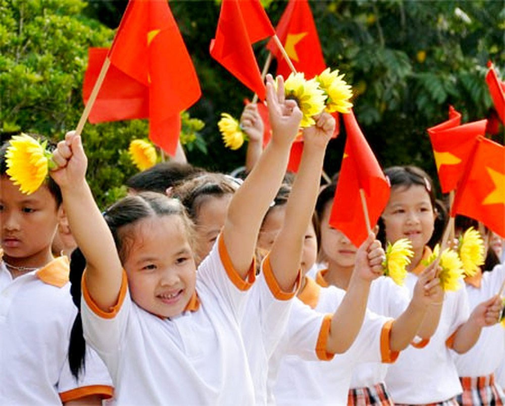Phụ huynh kêu trời vì những khoản thu xã hội hóa