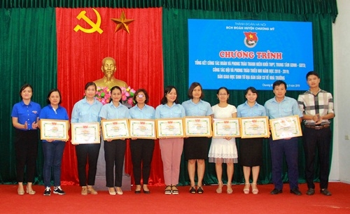 “Xây dựng tình bạn đẹp - Nói không với bạo lực học đường” được tuyên dương