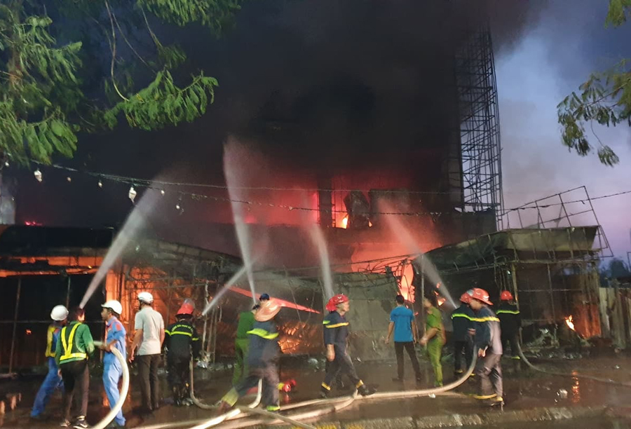 Hải Phòng: Xảy ra cháy lớn tại Công ty điện tử Hoàng Gia, nhiều tài sản bị thiêu rụi