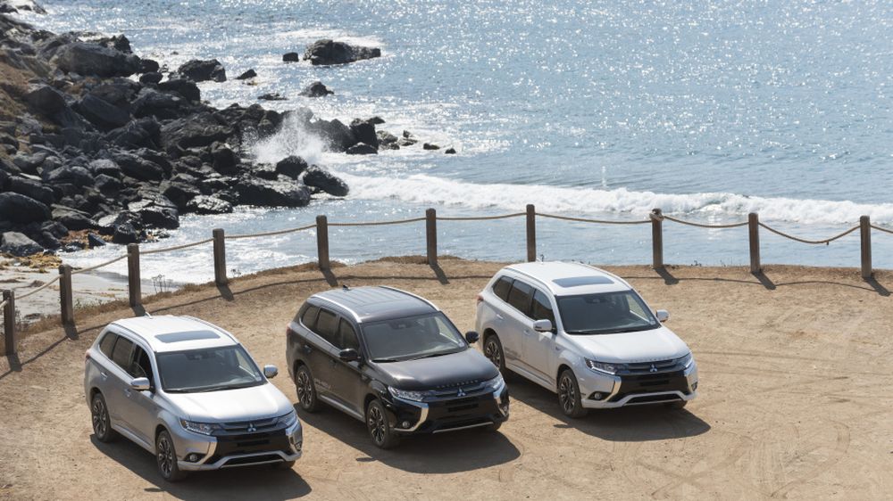 Mitsubishi Outlander PHEV 2018 giá từ 813 triệu VNĐ sẽ đến Mỹ trong năm nay