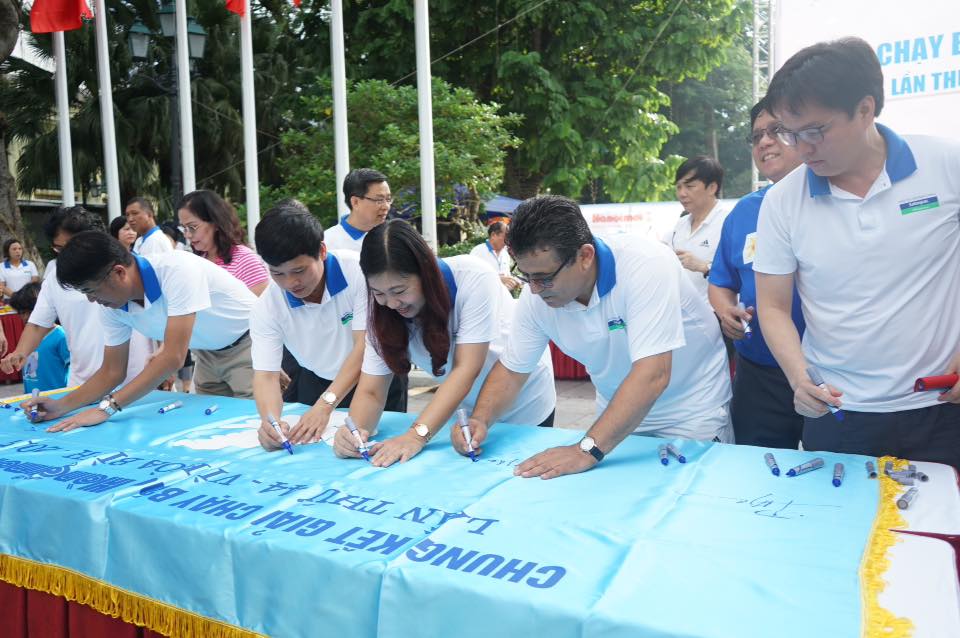 Chung kết Giải chạy Báo Hànộimới mở rộng lần thứ 44 - Vì hoà bình năm 2017