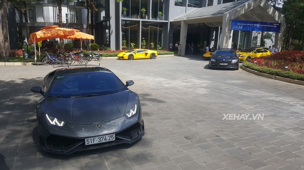 Giới chơi xe hứng khởi với hành trình siêu xe 1.000 km của Vietnam Team