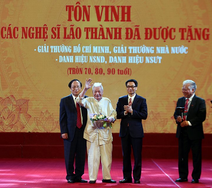 Phó Thủ tướng Vũ Đức Đam dự lễ kỷ niệm 60 năm thành lập Hội Sân khấu Việt Nam