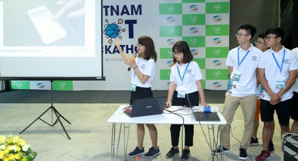 18 đội thi Vietnam IoT Hackathon 2017 trước đêm chung kết
