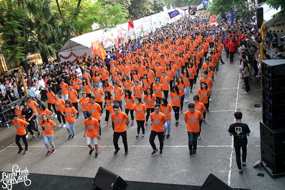 “Bình minh sinh viên” chào đón tân 