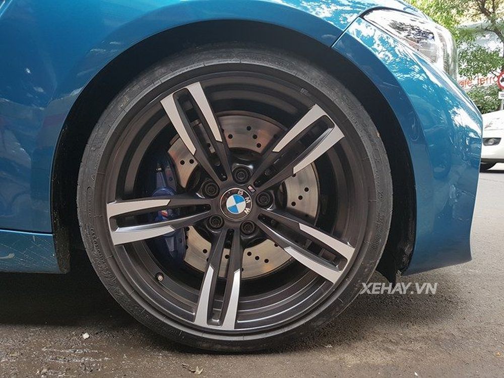 BMW M2 Coupe theo chân 
