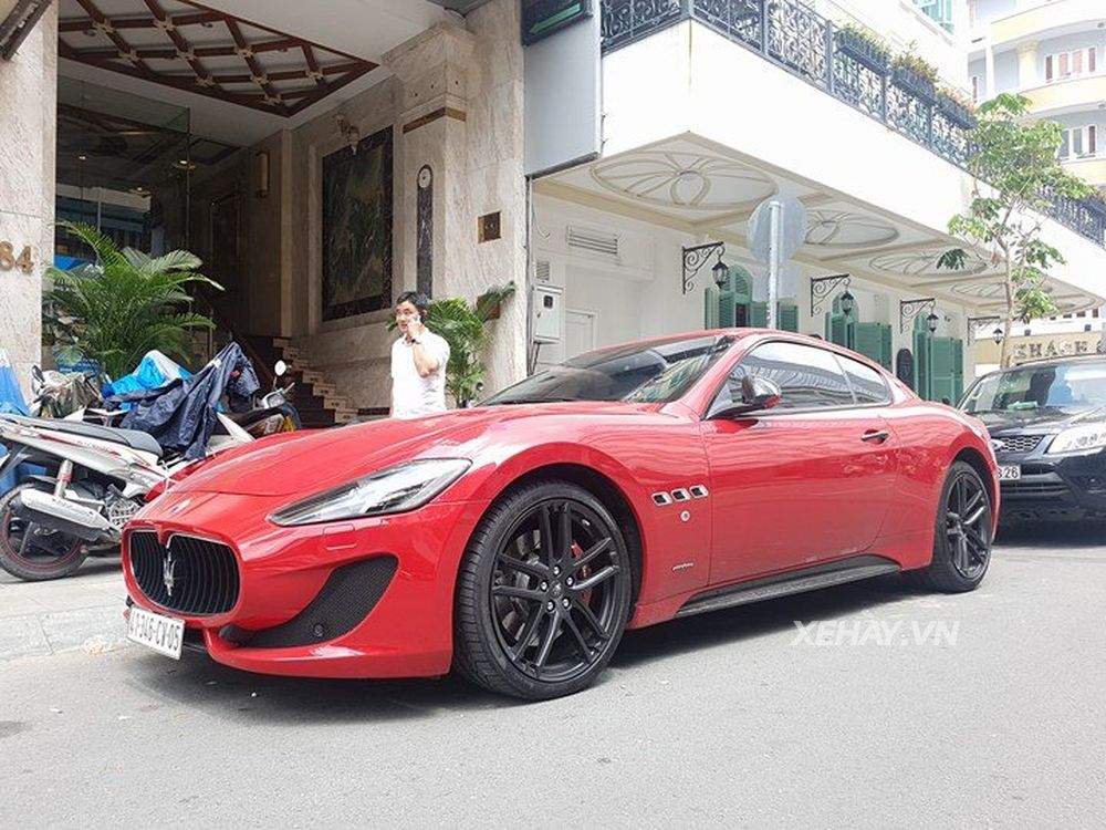 TP.HCM: Maserati GranTurismo Sport đỏ rực xuống phố 
